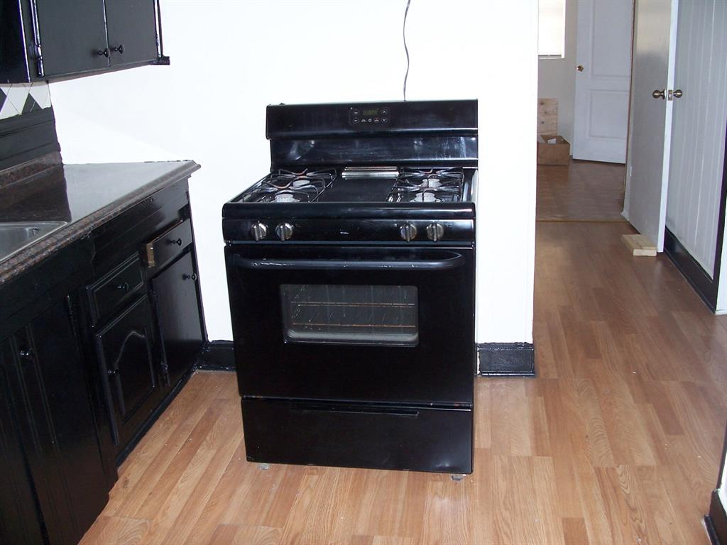 Fort Worth, Texas 76111, United States, 2 Bedrooms Bedrooms, ,1 BathroomBathrooms,Residential,Pending,127299