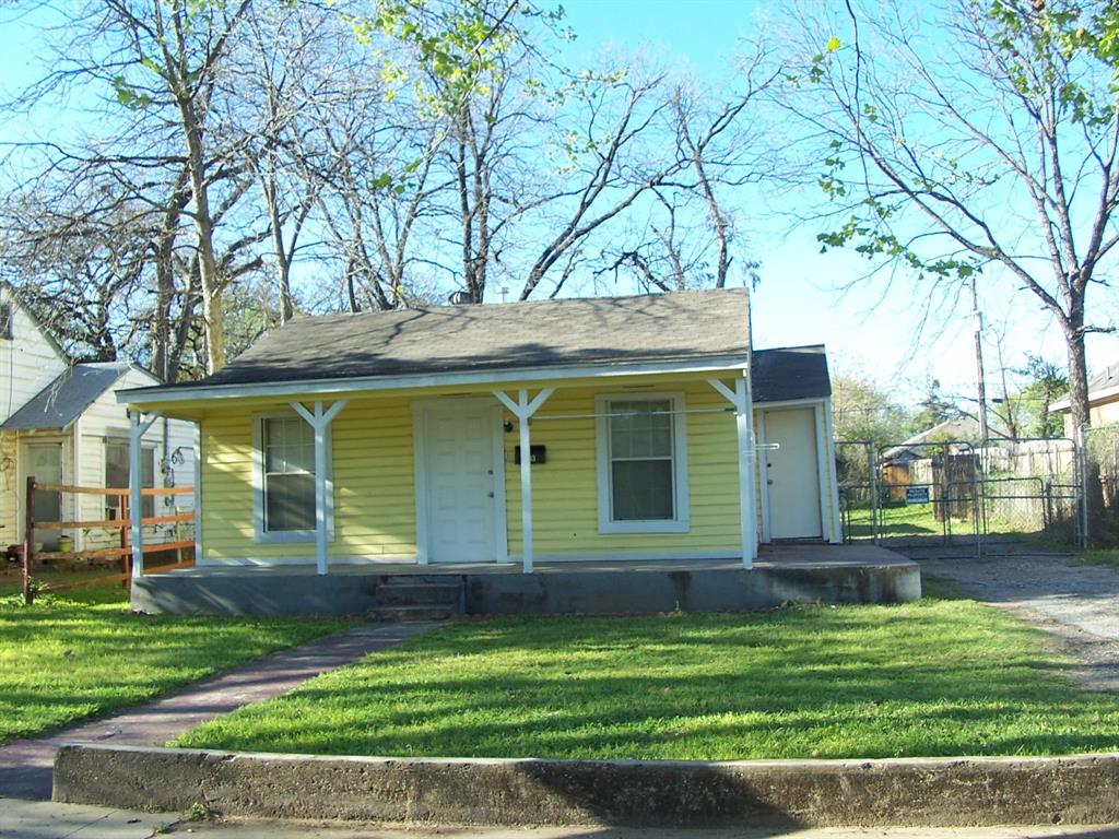 Fort Worth, Texas 76111, United States, 2 Bedrooms Bedrooms, ,1 BathroomBathrooms,Residential,Pending,127299