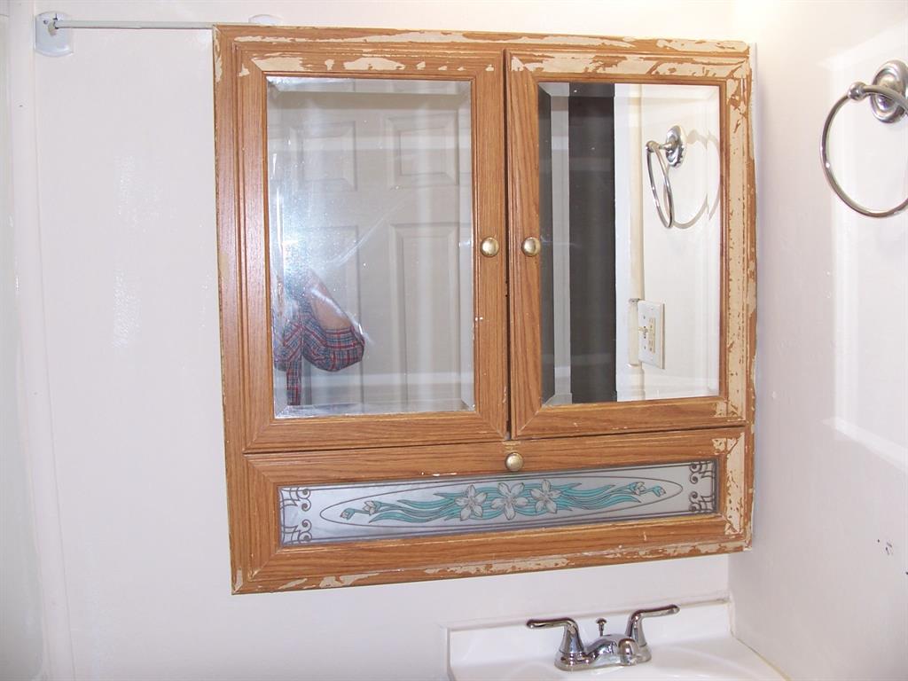 Fort Worth, Texas 76111, United States, 2 Bedrooms Bedrooms, ,1 BathroomBathrooms,Residential,Pending,127299