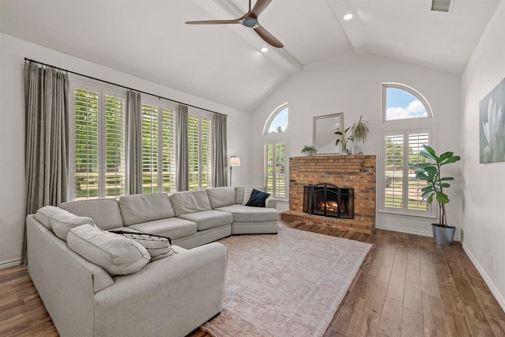 1402 Summer Dell Court