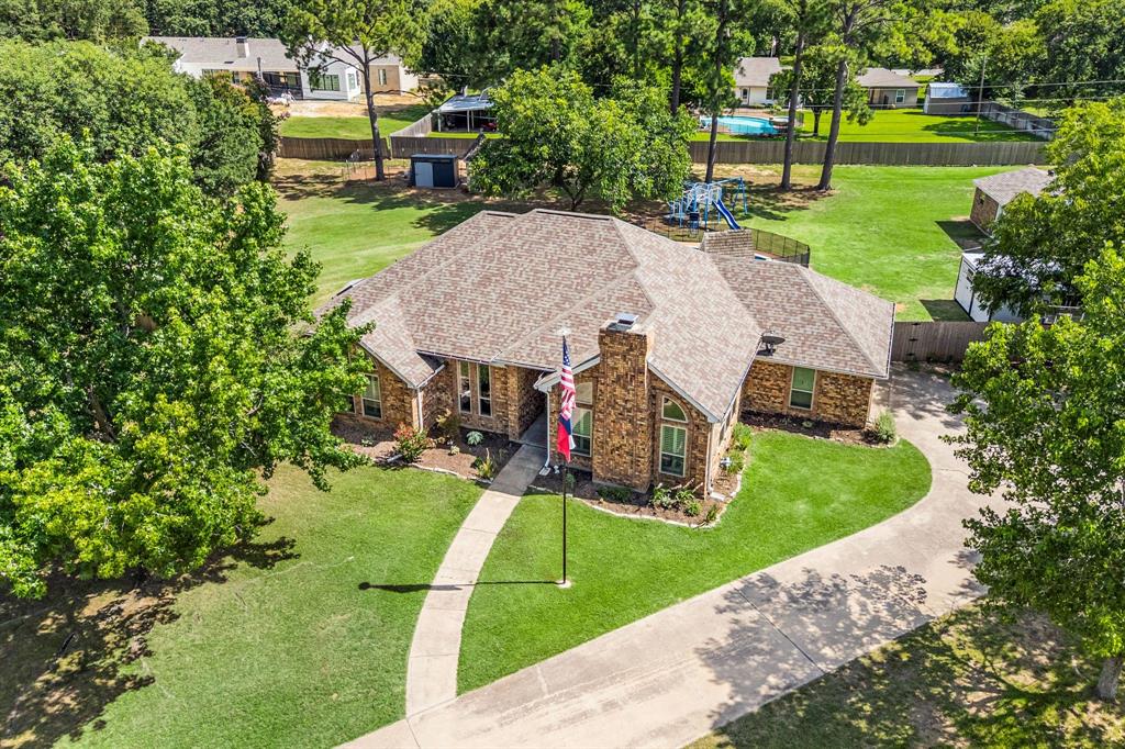 1402 Summer Dell Court