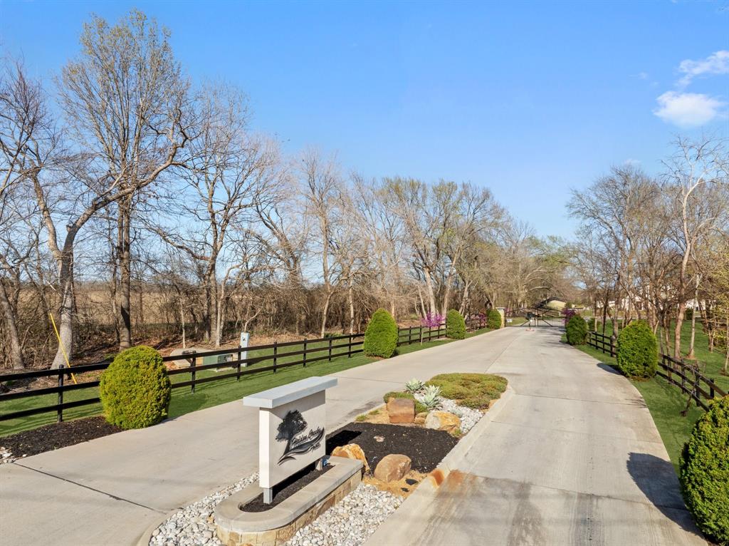 Hidden Creeks Pointe - Residential