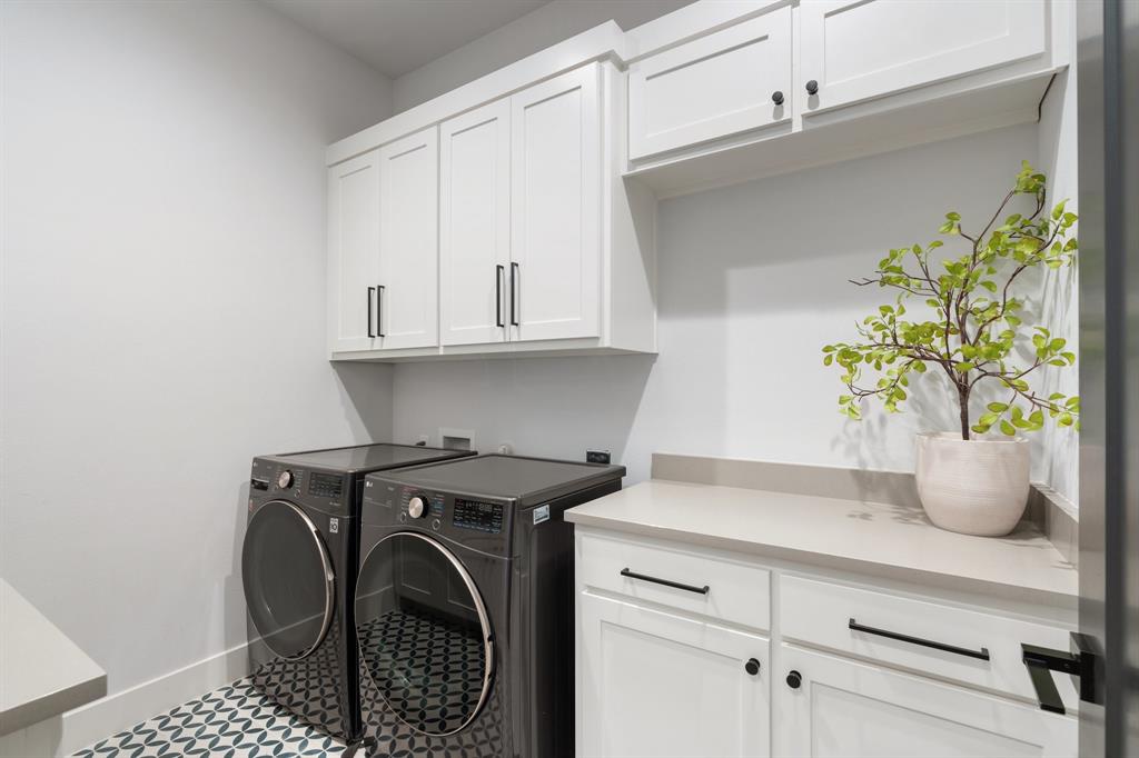 Hidden Creeks Pointe - Residential