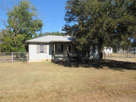 301 County Road 1607 Clifton TX 76634
