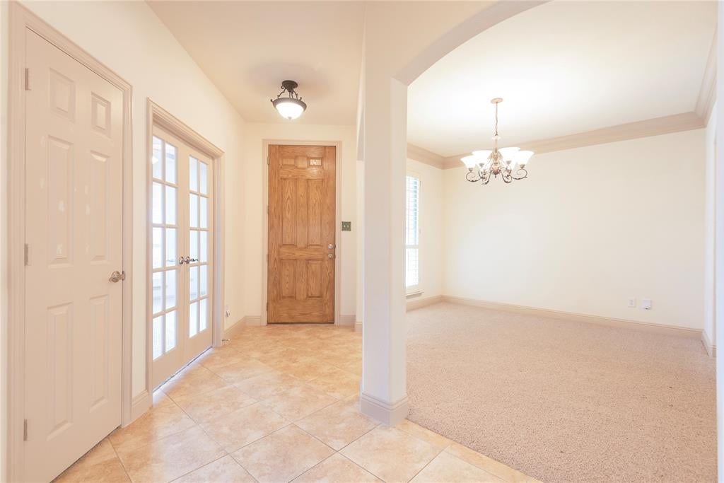 8216 Livingston Lane