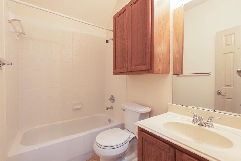 8216 Livingston Lane