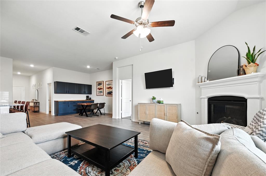 Aubrey, Texas 76227, United States, 3 Bedrooms Bedrooms, ,2 BathroomsBathrooms,Residential,Active,199593