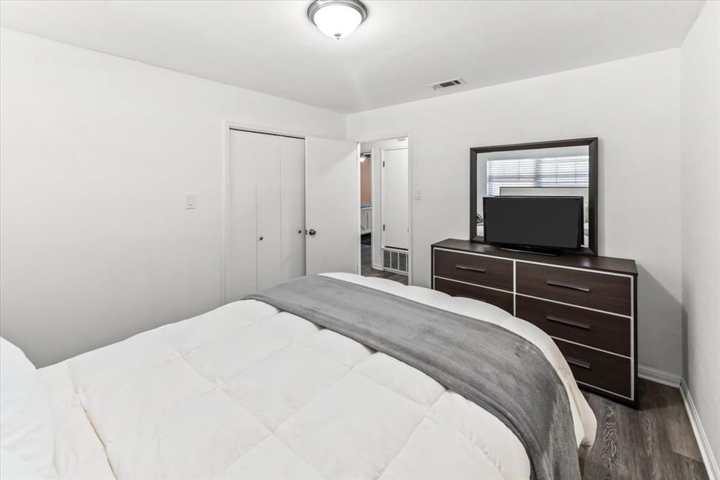 Village Lake - Residential