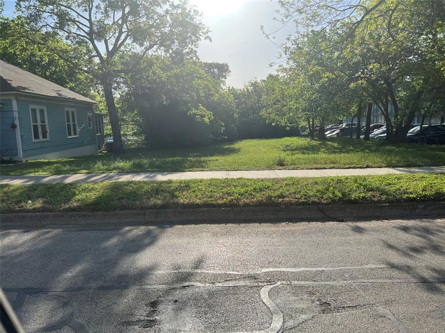 Prime property next to the University of North Texas. Great place to build an apartment complex. Lot has already been cleared and is ready to go. Lot to be sold along with the lot across the street at 321 Fry.