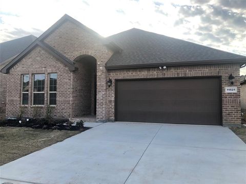 Photo of 11521 Hartwell Lane, Fort Worth, TX 76244 (MLS # 21120102)
