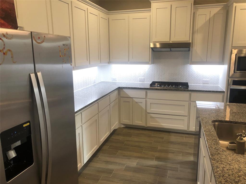 Keller Crossing-D.R. Horton - Residential Lease