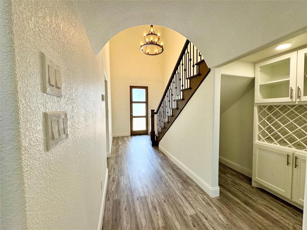1708 Prestwick Lane