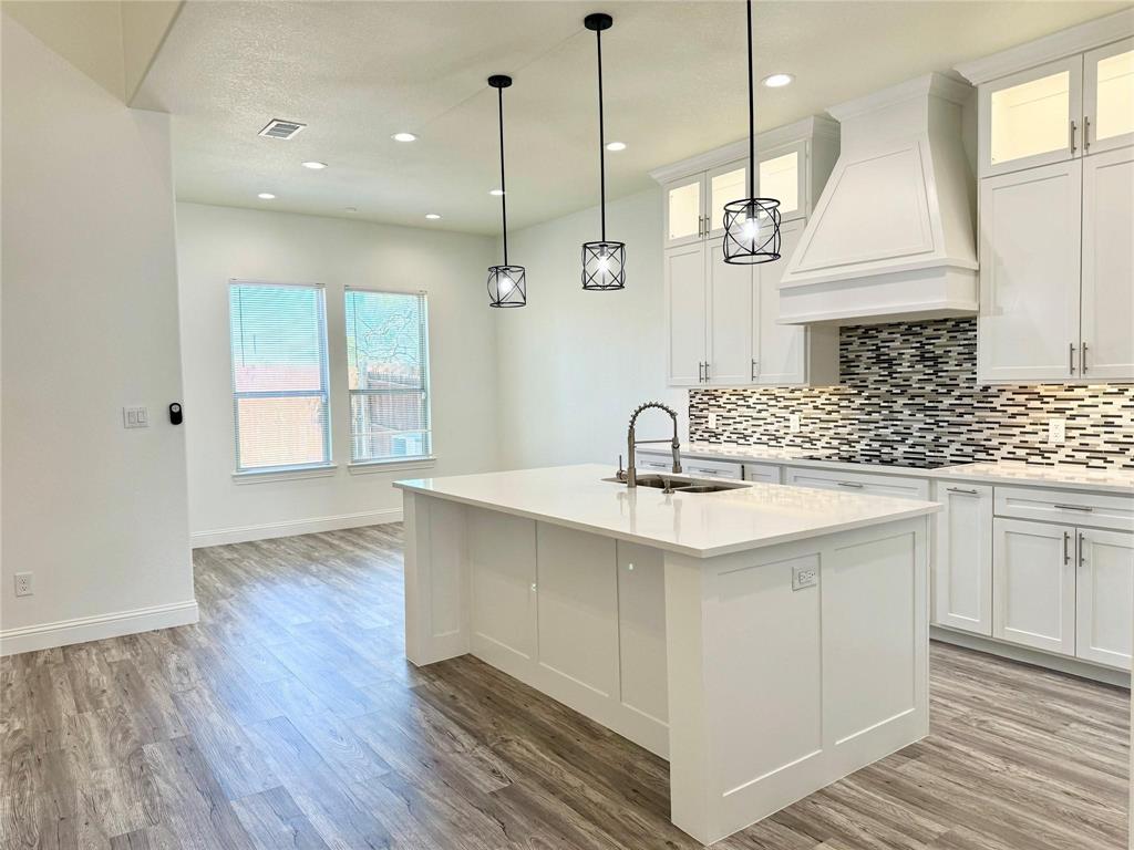 1708 Prestwick Lane
