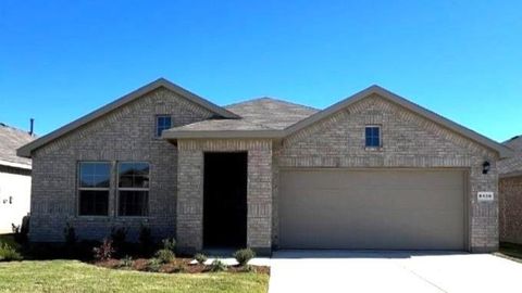 Photo of 8436 HOLLYMEAD Lane, Fort Worth, TX 76131 (MLS # 21238582)