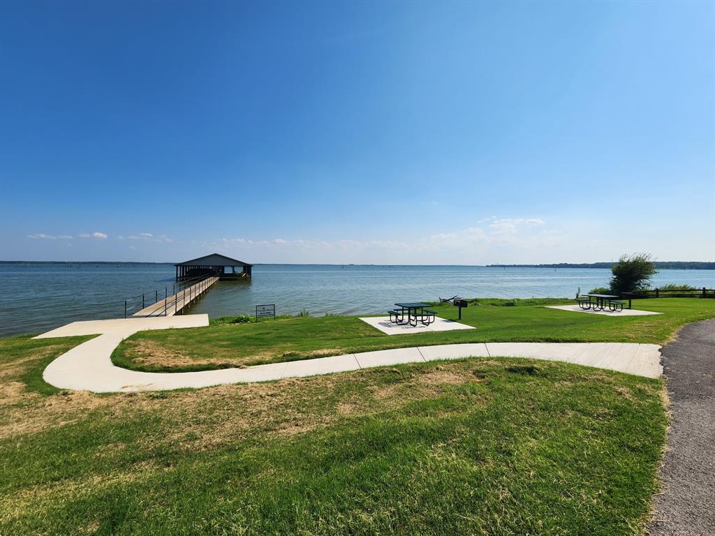 Triangle Shore - Land