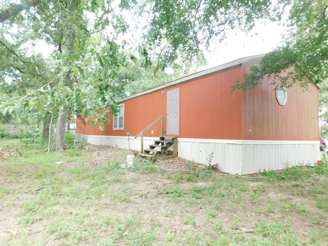 A home in Grand Saline