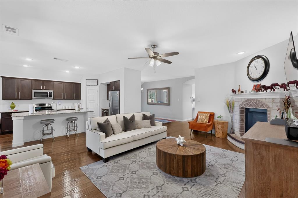 1021 Acacia Drive
