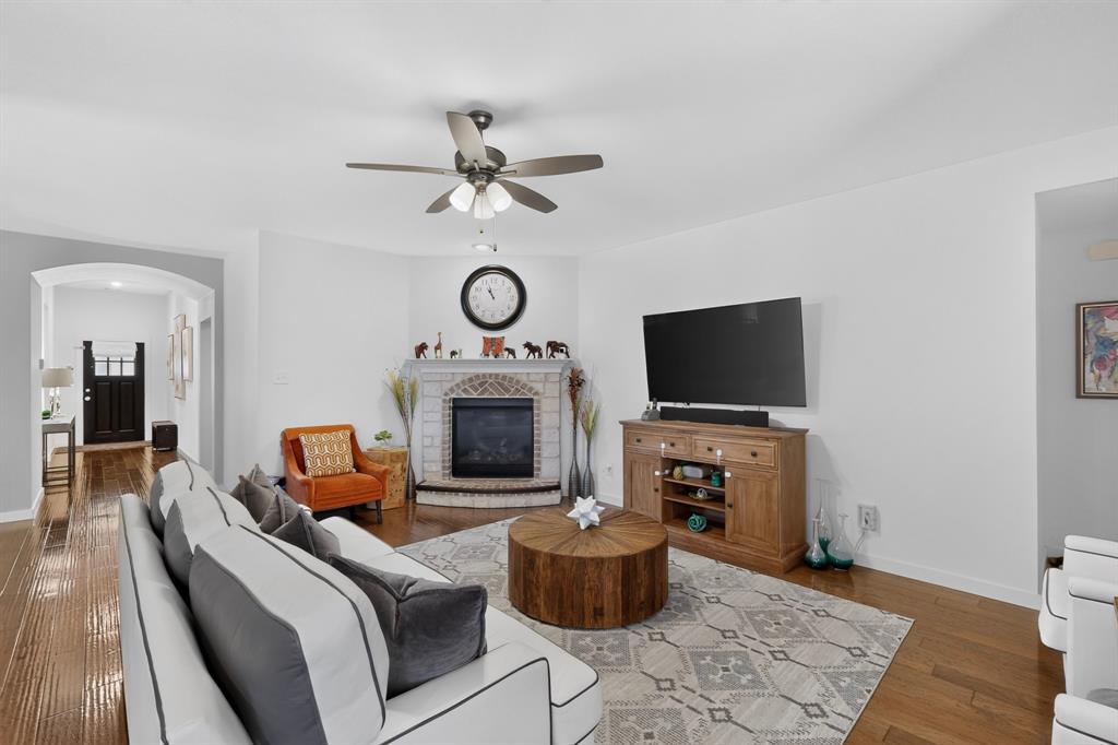1021 Acacia Drive