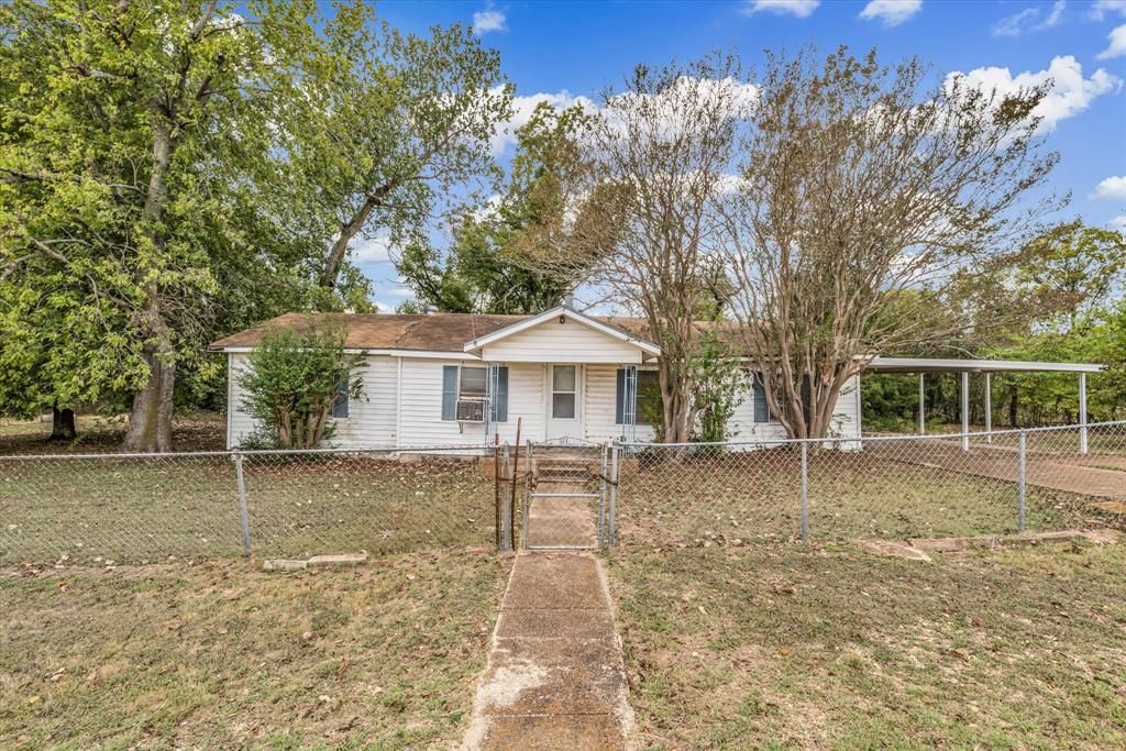 Photo for 221 Horne Hill Road, Moody, TX 76657 (MLS # 21099606)
