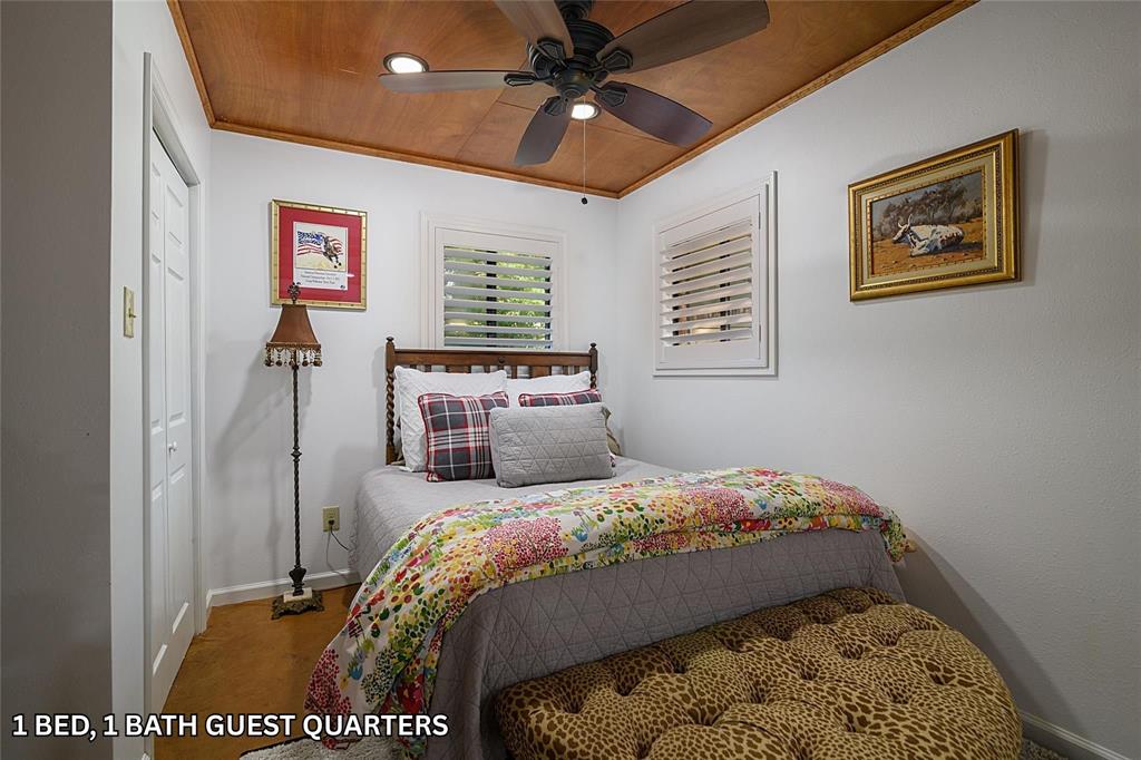 Street Spring Lake Estates - Residential