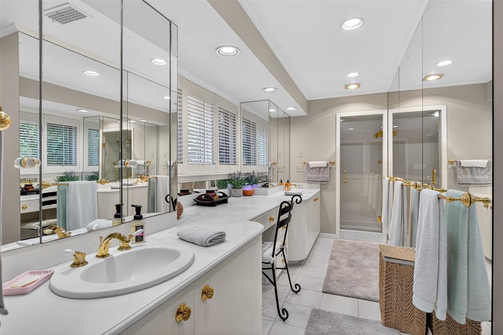 Street Spring Lake Estates - Residential