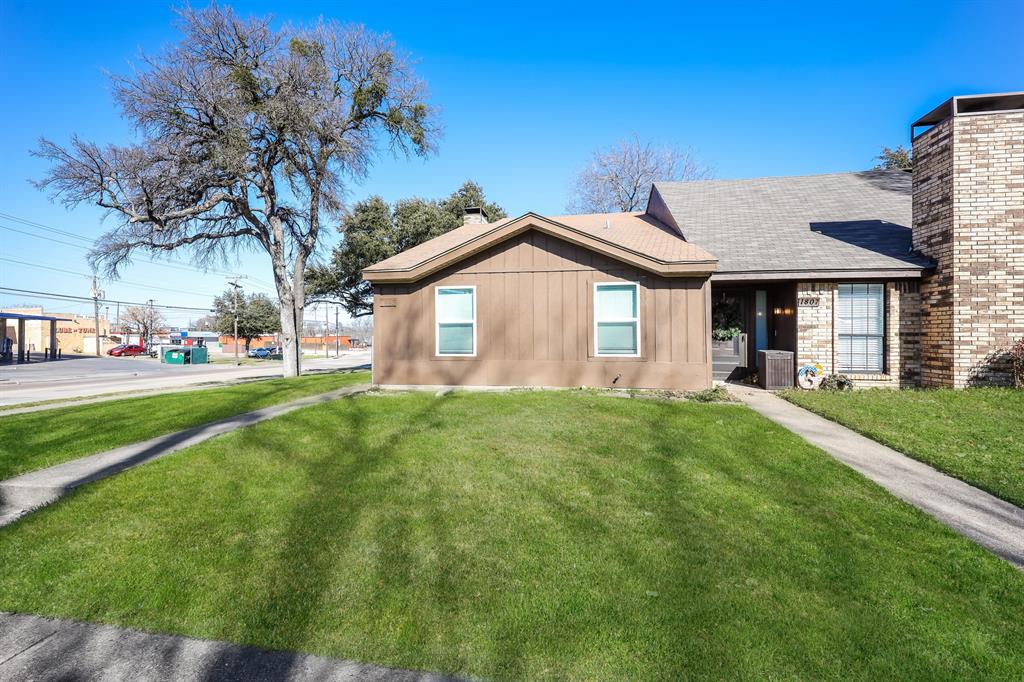 Apple Gate 02 - Residential