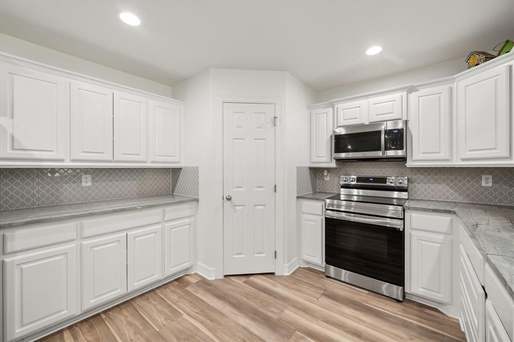 Mattie Caston Shores III - Residential