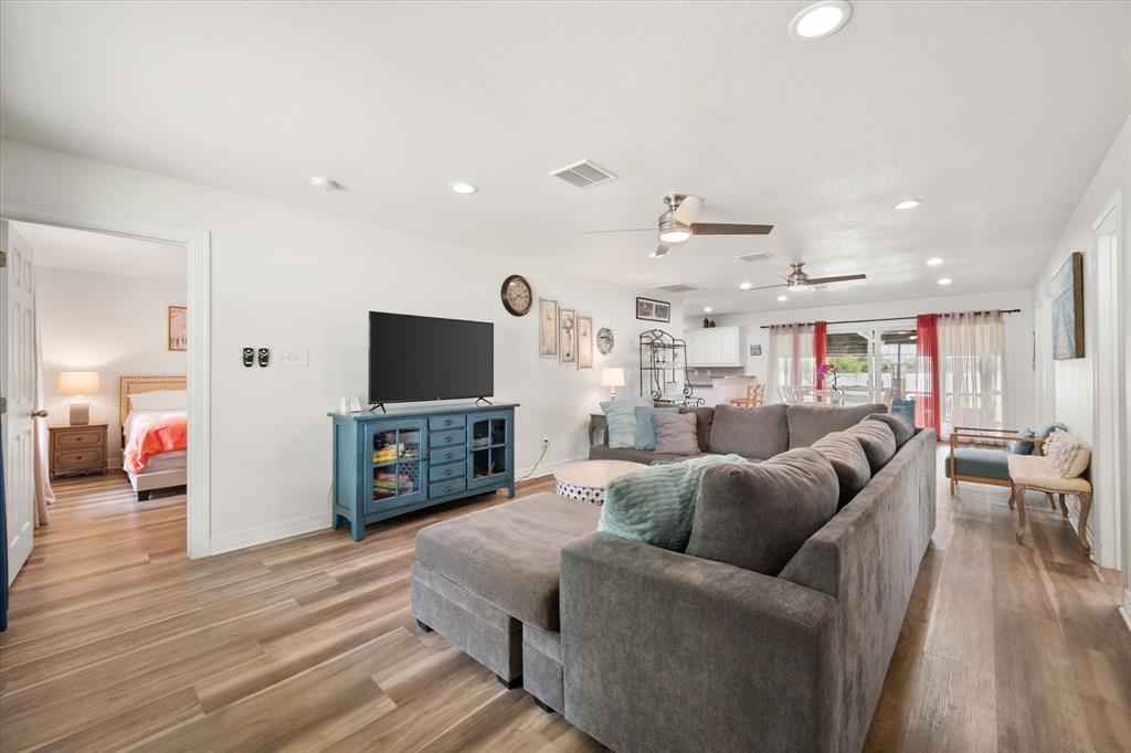 Mattie Caston Shores III - Residential