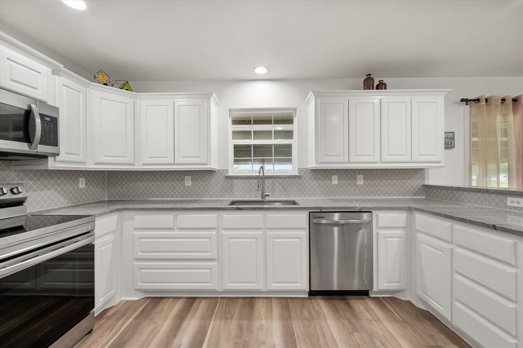 Mattie Caston Shores III - Residential