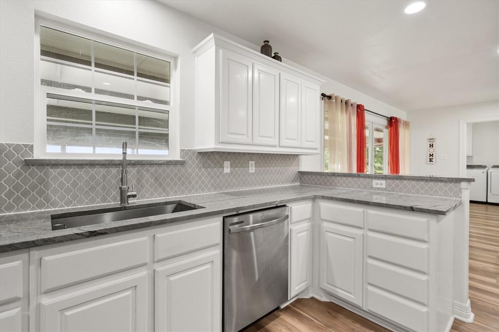 Mattie Caston Shores III - Residential