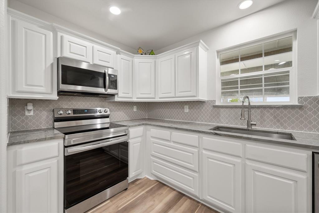 Mattie Caston Shores III - Residential