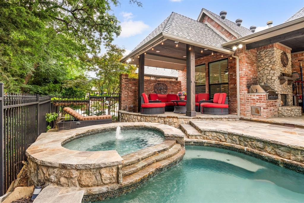 Keller, Texas 76248, United States, 3 Bedrooms Bedrooms, ,3 BathroomsBathrooms,Residential,Pending,160847