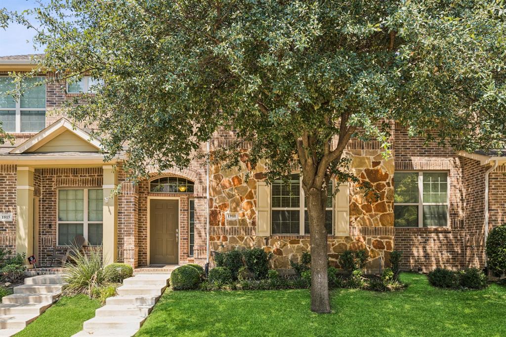 1911 LOMA LINDA Drive