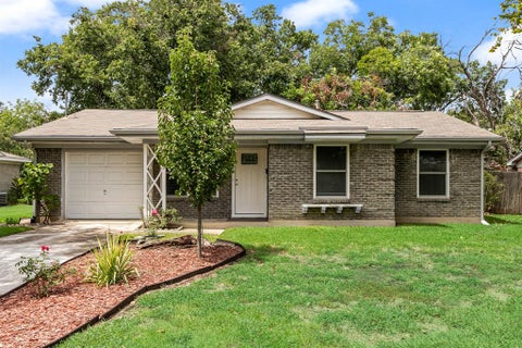 Photo of 509 Fairview Drive, Richardson, TX 75081 (MLS # 21335083)