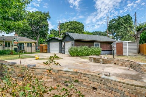 A home in Lewisville