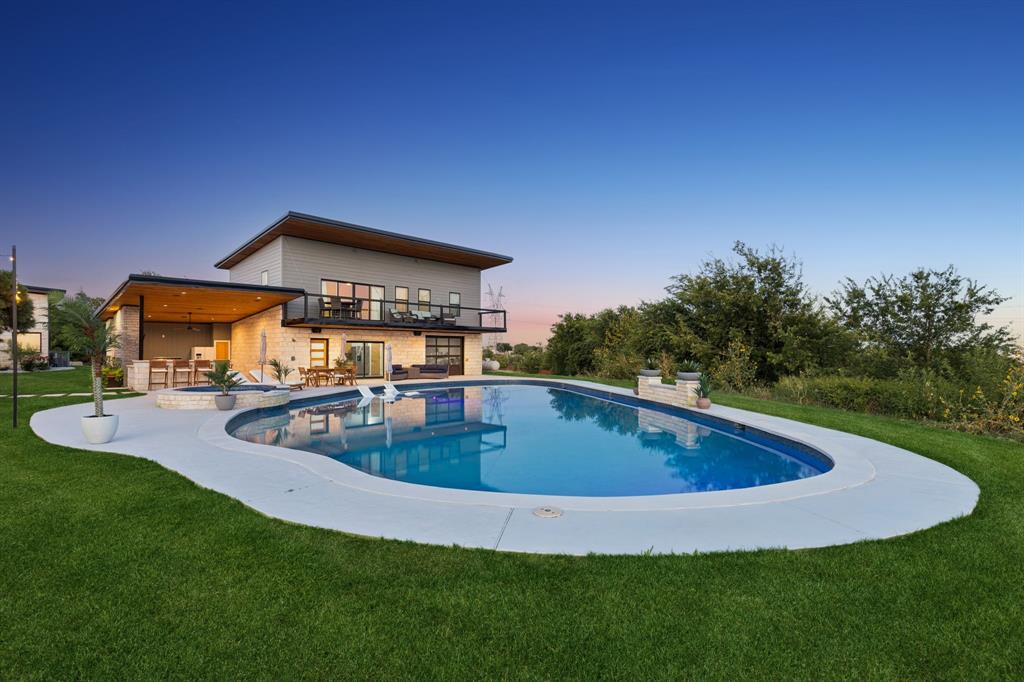 2216 Virginia Lane
