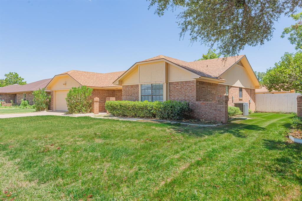 1015 Meadowlark Lane