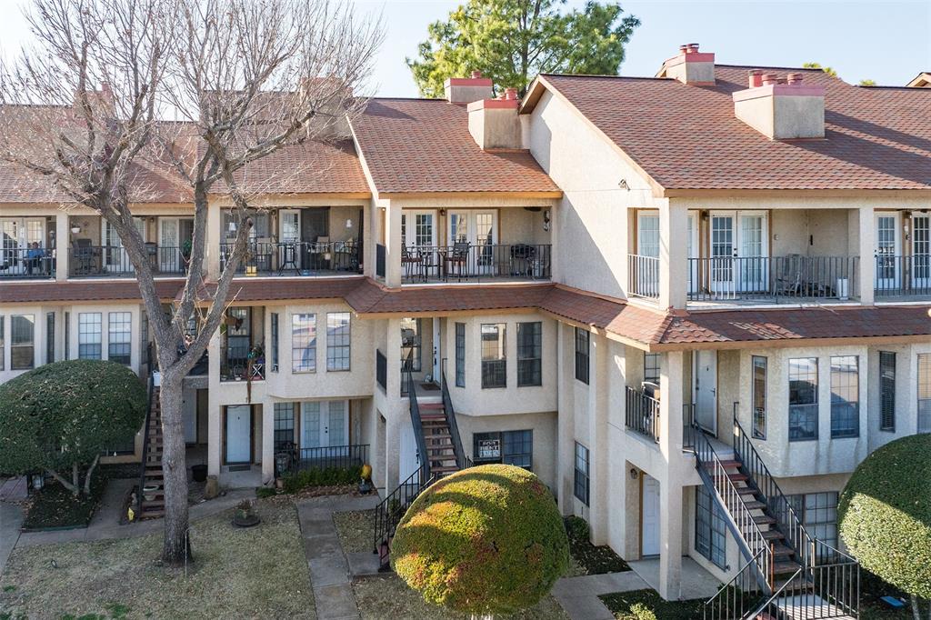 1933 Island Circle #B209