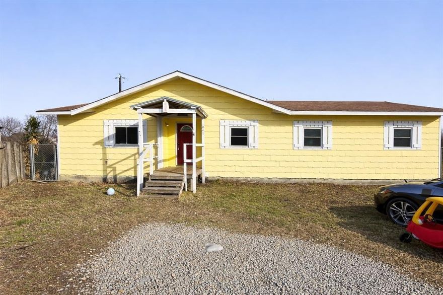 CHARMING HOME NESTLED IN THE HEART OF AZLE PELICAN BAY! Welcome to this 4 bedroom 2 bath home with an inviting floor
plan and spacious yard located on the a cul-de-sac.The windows and water heater are less than 3 years old and includes a
water filtration system. Located in the heart of Azle Pelican Bay; a warm, family friendly community known for its small town feel
and welcoming neighbors.Located just minutes from the lake; this property offers the perfect blend of comfort,
convenience, and outdoor enjoyment. Full of potential, making it an ideal opportunity for families, first time
homebuyers or anyone looking to create their dream space. Enjoy peaceful, living with nearby access to lake activities,
parks, local schools, shops, and dining -whether you're relaxing at home or spending weekends by the water this
property offers a lifestyle that's both cozy in full of possibilities. WELCOME HOME!