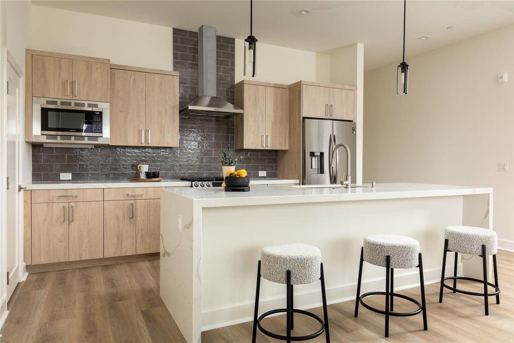 Harwood Point Condos - Residential