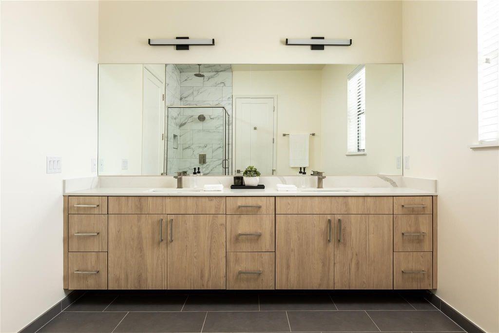 Harwood Point Condos - Residential