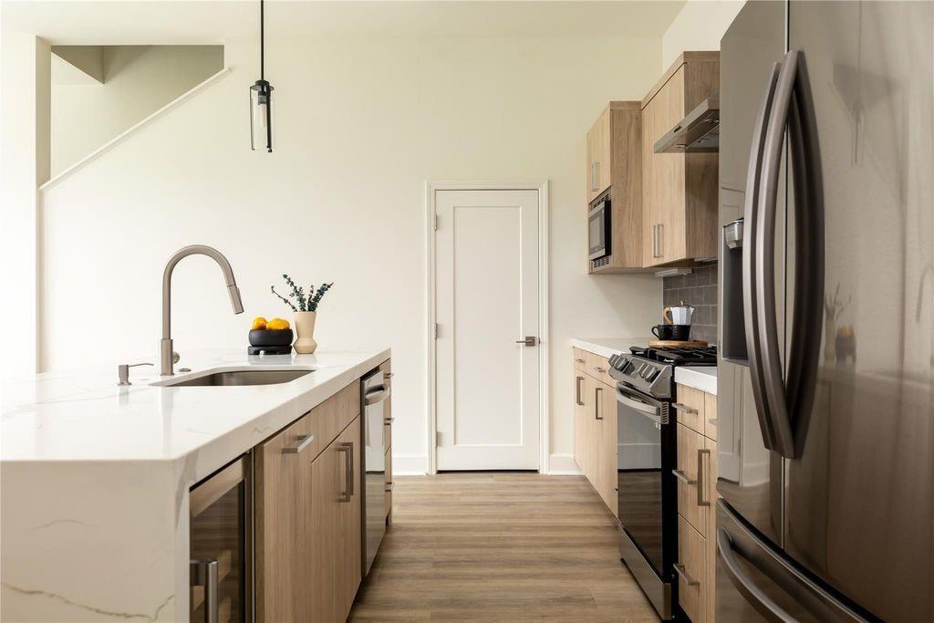 Harwood Point Condos - Residential
