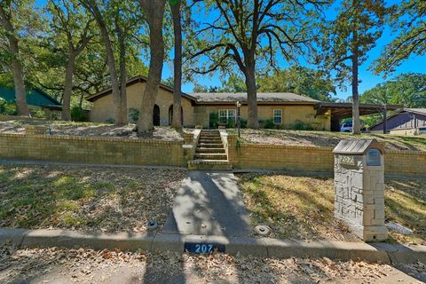 207 Trailwood Drive Euless TX 76039