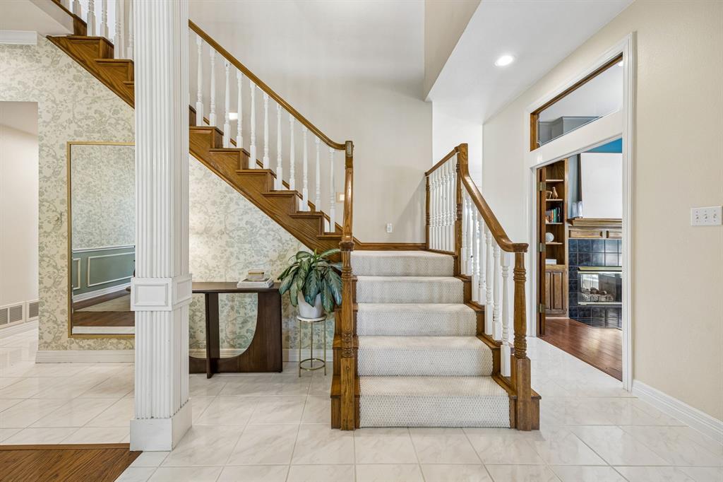809 Newport Way