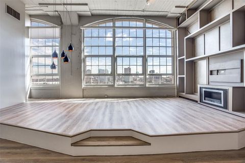 Photo of 2600 W 7th Street #2802, Fort Worth, TX 76107 (MLS # 21094564)