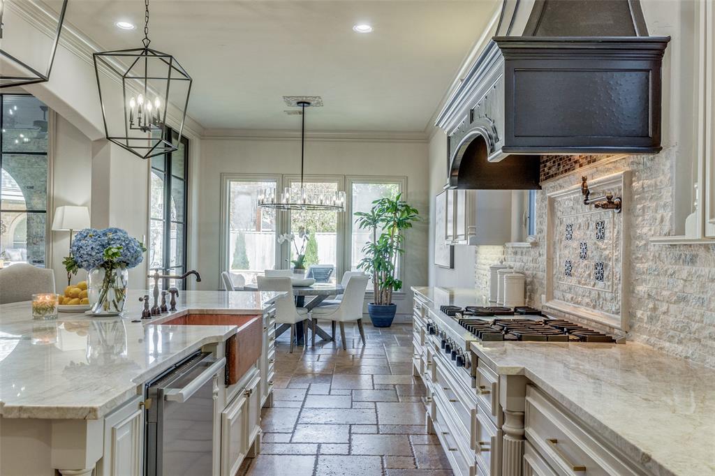 Crestmanor Estates - Residential