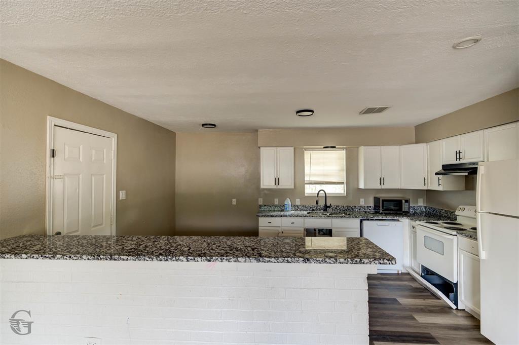 Southern Terrace 01 - Residential