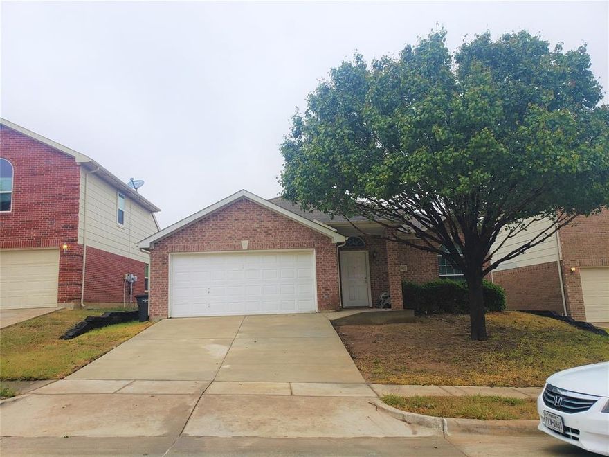 This is a great 4 bedroom 2 bathroom, one story home in Keller ISD. Open concept kitchen with 2 spacious and bright living rooms, a brick fireplace, and a view of the backyard. Lots of cabinets, tiles on all wet areas, arched doorways, neutral paint, with decorative lighting. Separate Shower and bath, jack and jill sink in the Master bedroom. Split Bedrooms style. With access to the community pool. Check it out!