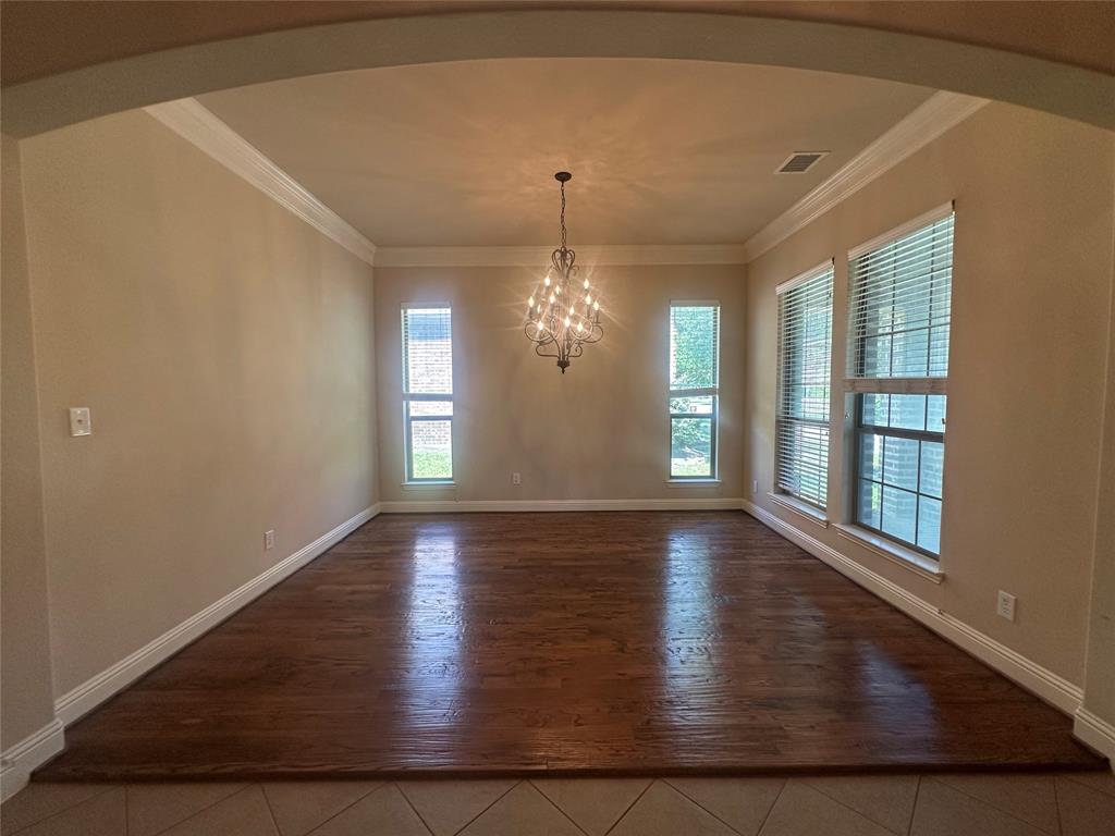 3223 Bainbridge Lane