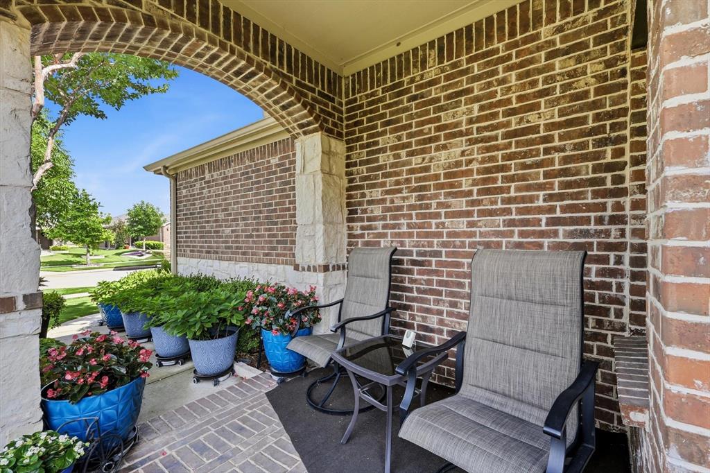 8915 Twin Pines Lane